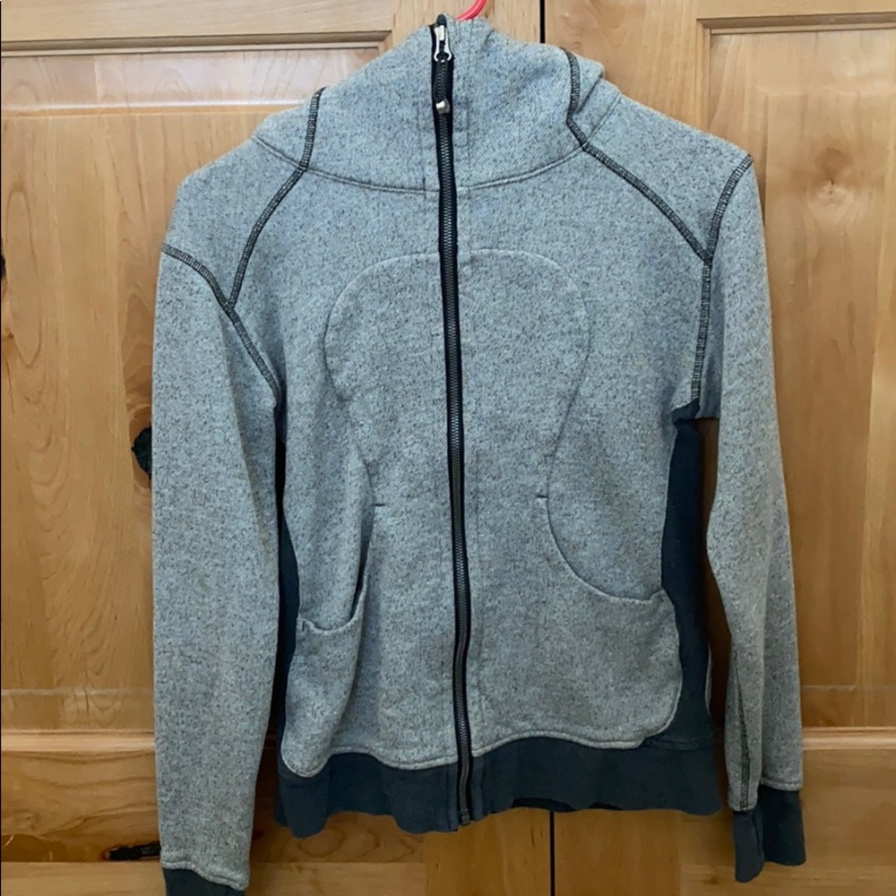 Womens Lululemon scuba zip up jacket size 4